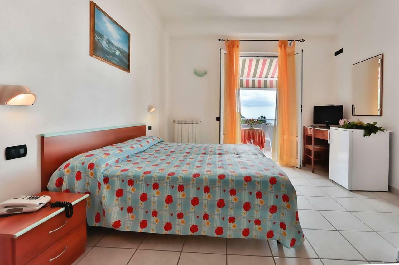 Hotel Villa Rita Forio di Ischia Kültér fotó