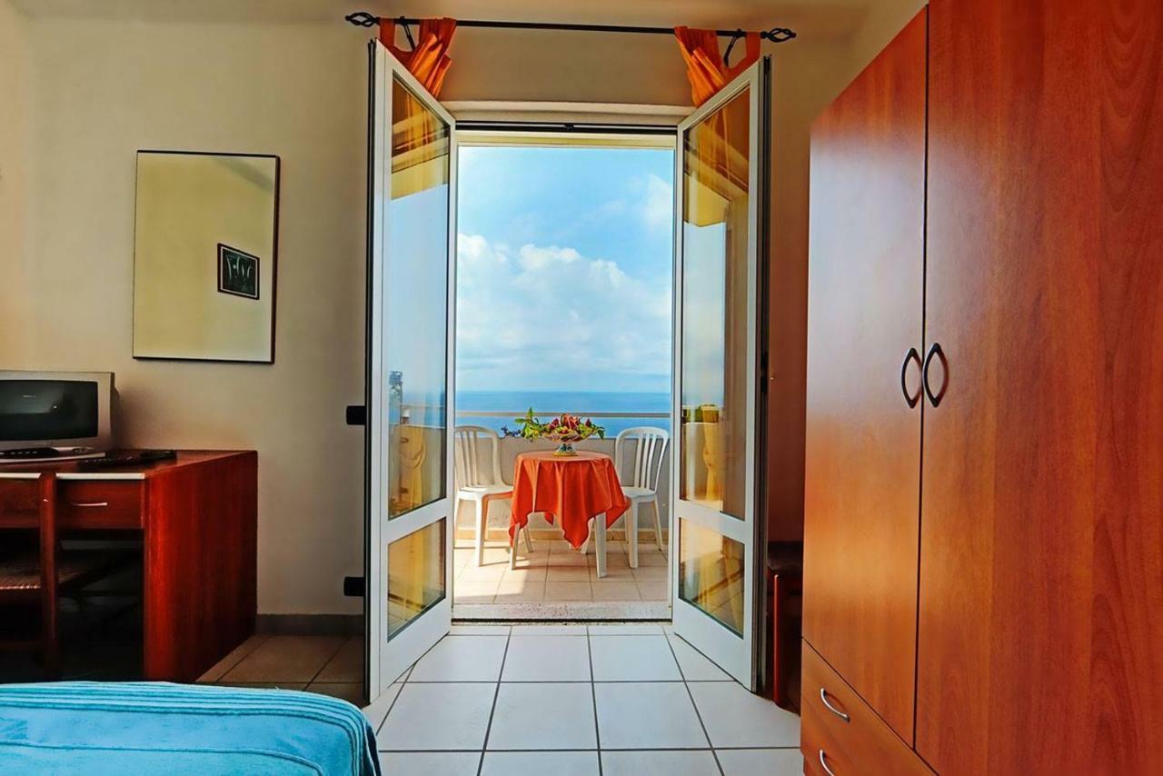 Hotel Villa Rita Forio di Ischia Kültér fotó